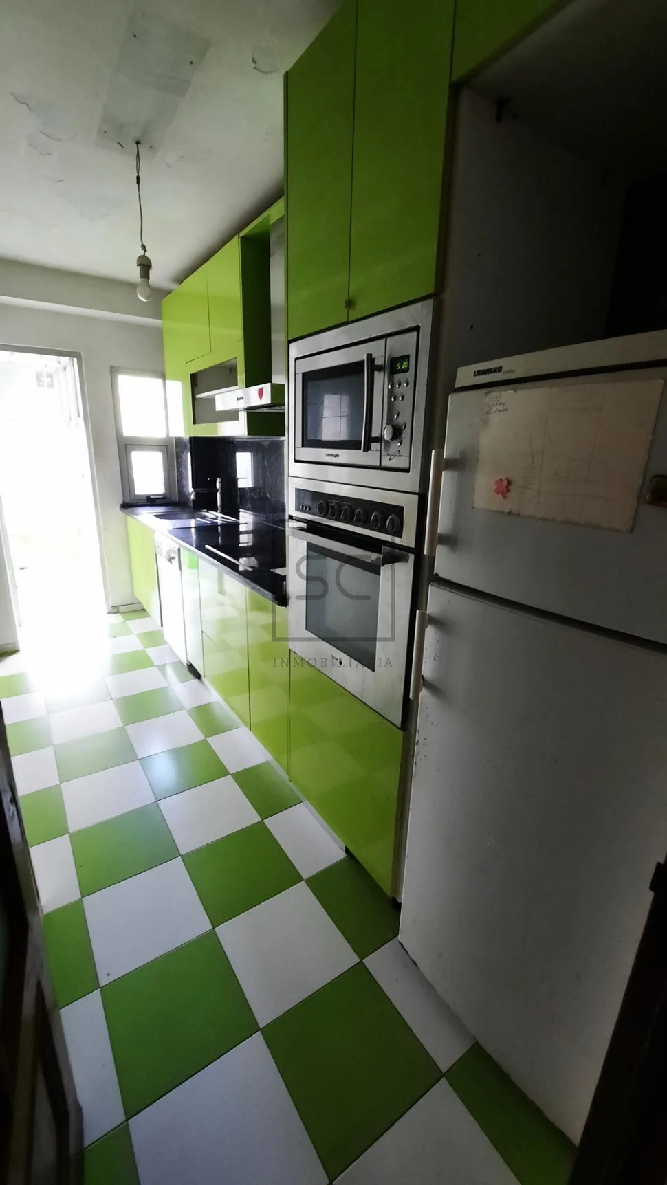 Amplio piso para reforma parcial en caranza