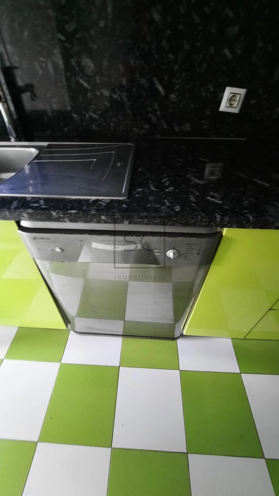 Amplio piso para reforma parcial en caranza