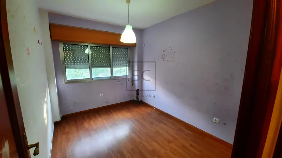 Amplio piso para reforma parcial en caranza