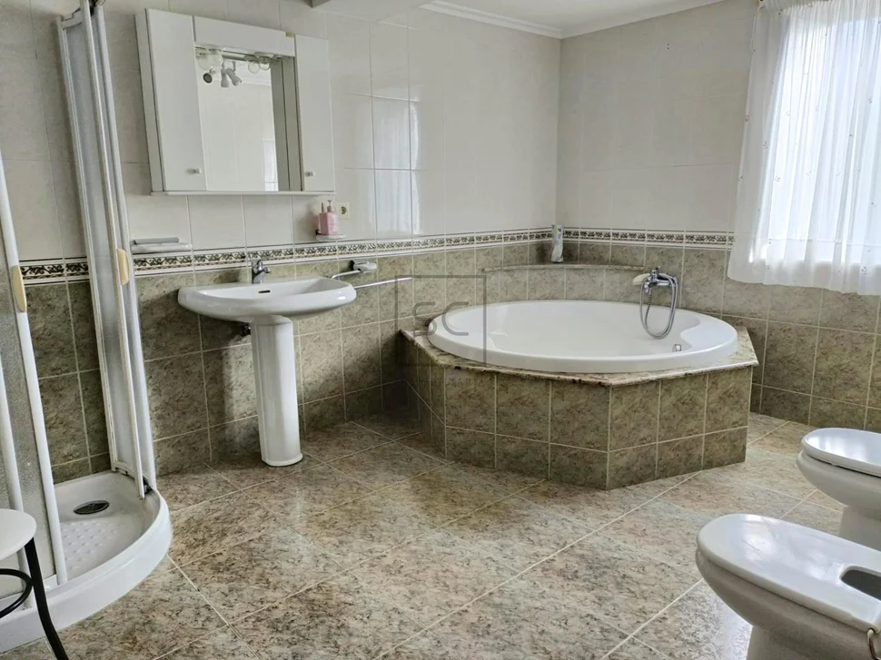 Casa de piedra en sisalde, cedeira