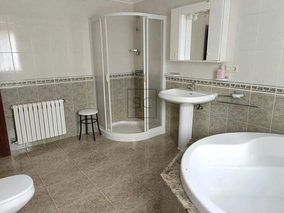 Casa de piedra en sisalde, cedeira