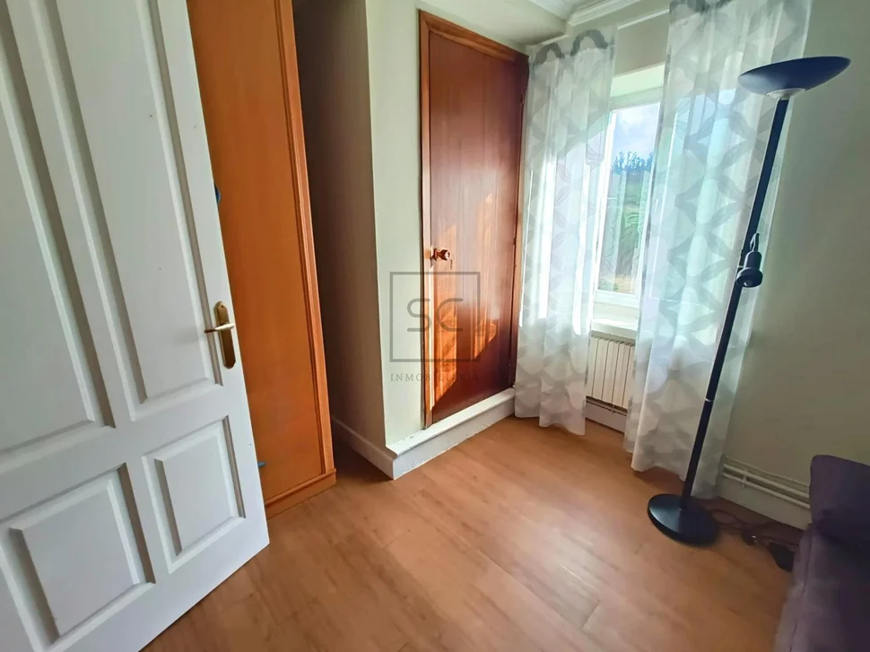 Casa de piedra en sisalde, cedeira