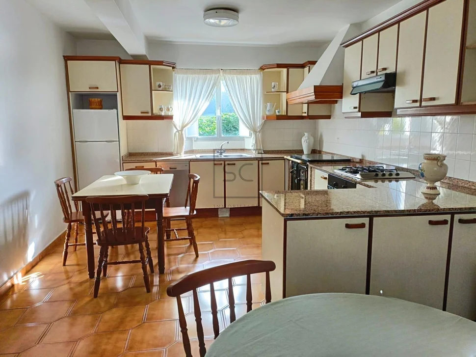 Casa de piedra en sisalde, cedeira