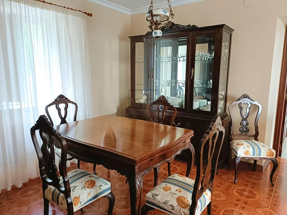 Casa de piedra en sisalde, cedeira