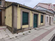Casa Adosada con Bodega y Finca en Piñeiros, Narón