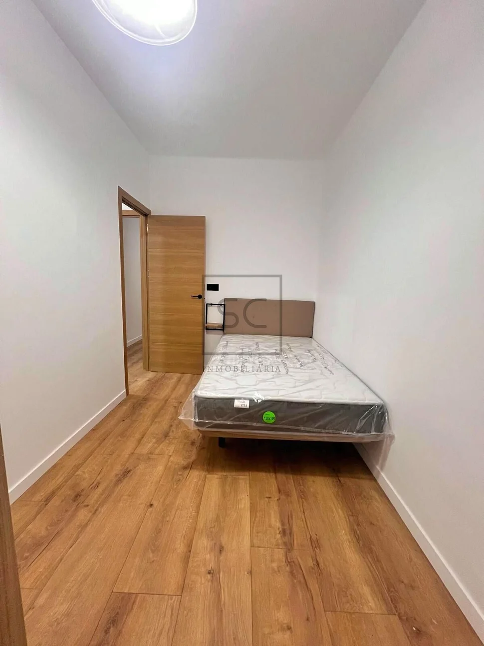 Piso con 4 habitaciones en ferrol