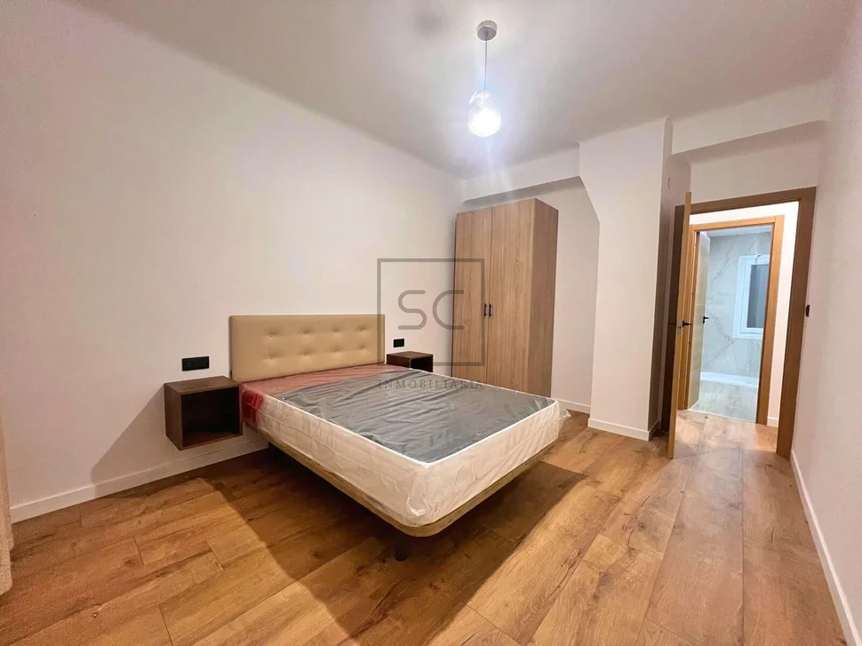 Piso con 4 habitaciones en ferrol