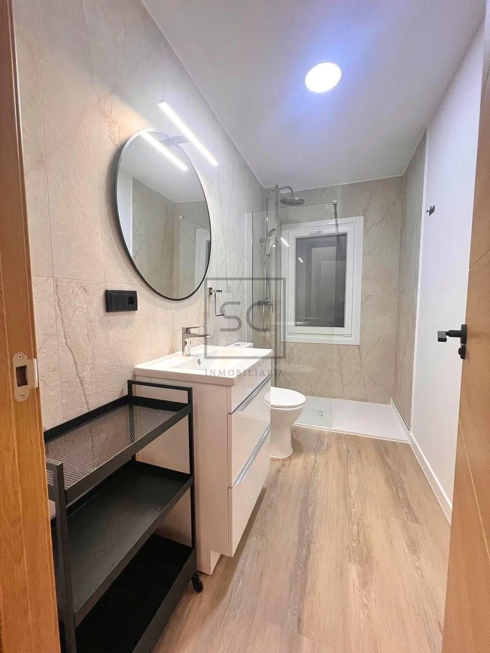 Piso con 4 habitaciones en ferrol