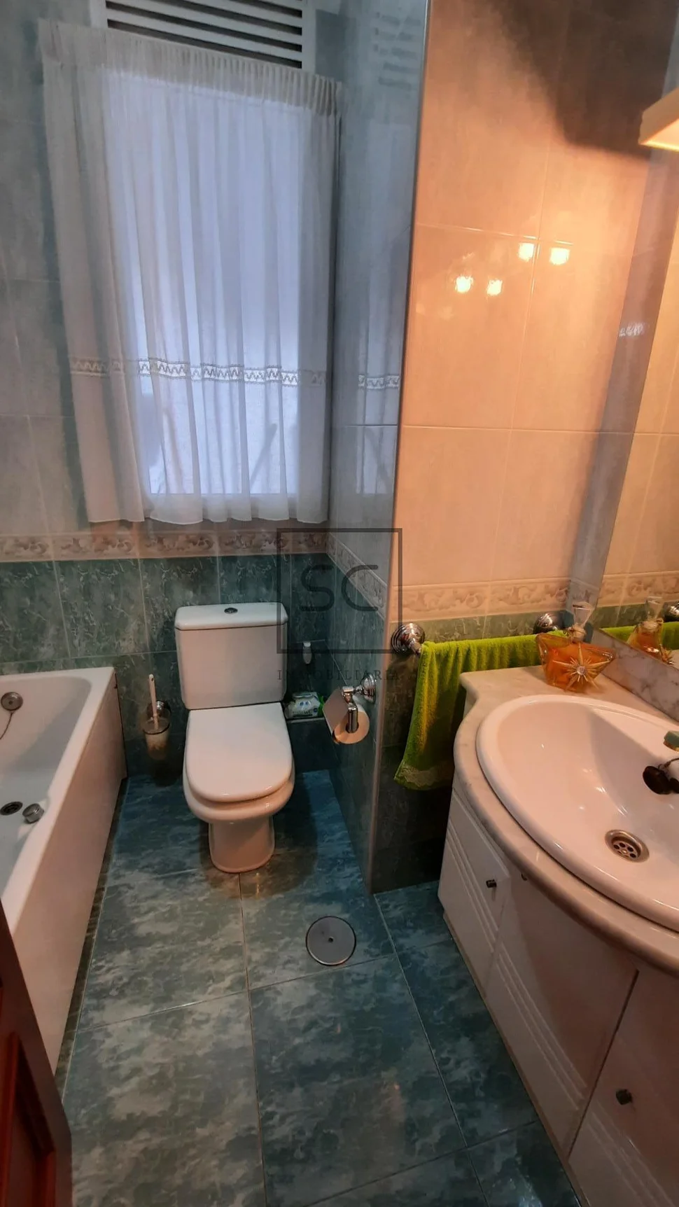 Amplio piso con ascensor en caranza