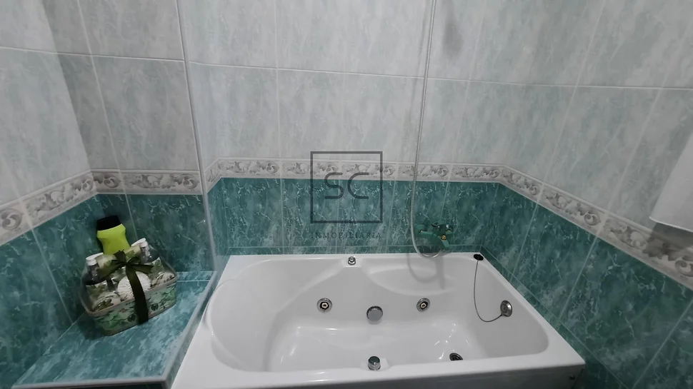 Amplio piso con ascensor en caranza