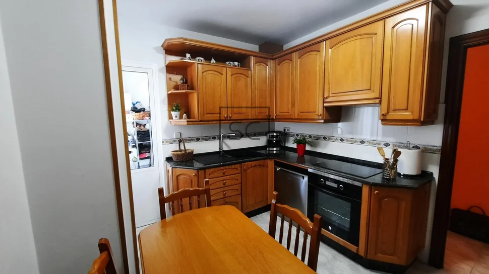 Amplio piso con ascensor en caranza