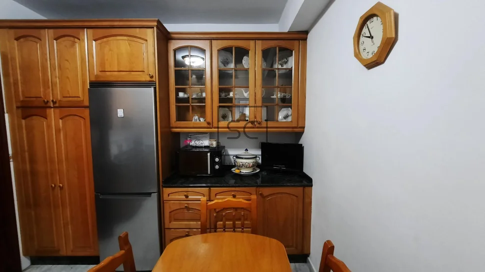 Amplio piso con ascensor en caranza