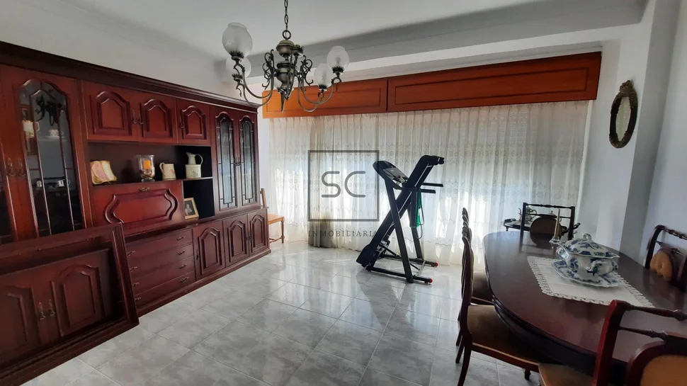 Amplio piso con ascensor en caranza