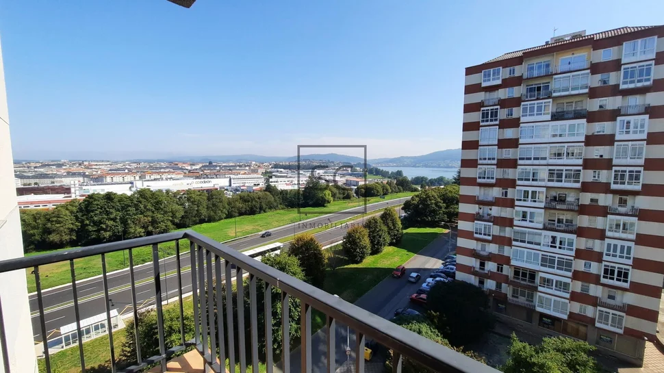 Amplio piso con ascensor en caranza