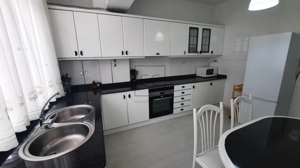 Primera planta en alquiler en narón