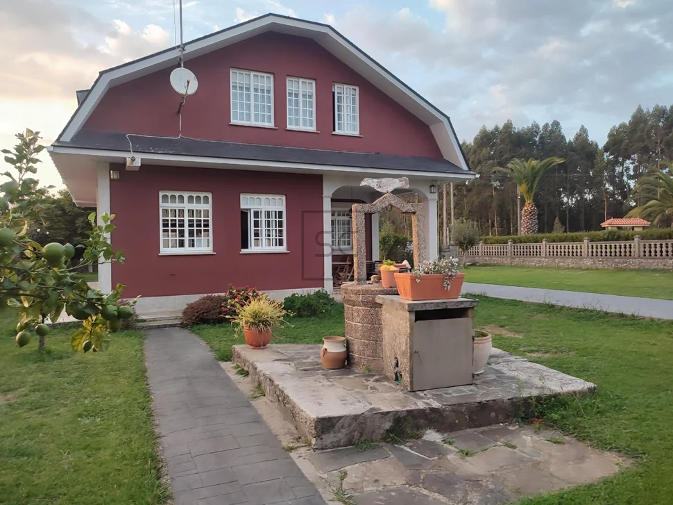 Elegante chalet en el val narón