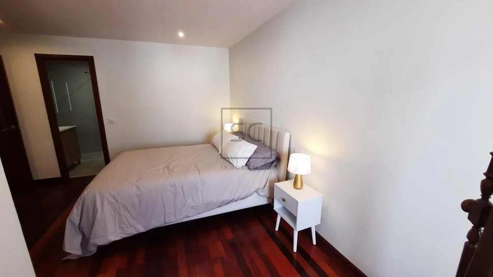 Piso amueblado con ascensor en ferrol