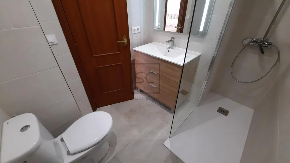 Piso amueblado con ascensor en ferrol