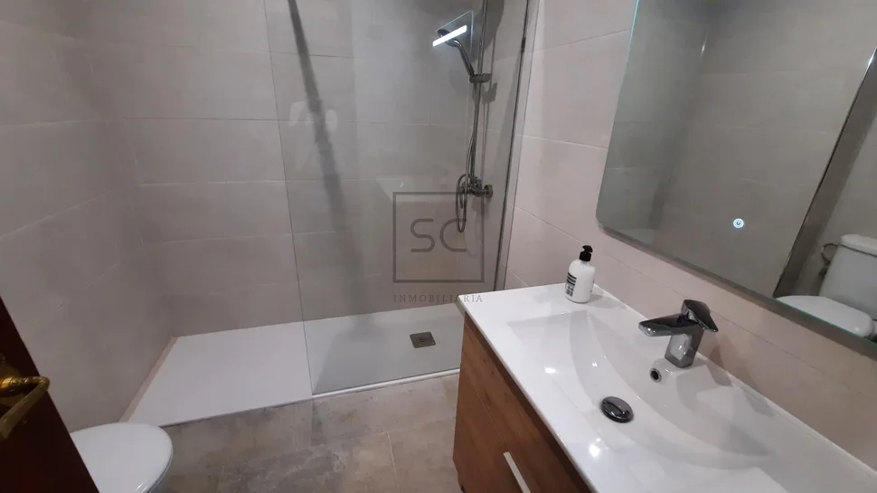 Piso amueblado con ascensor en ferrol