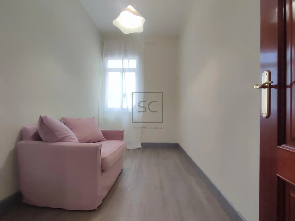 Piso con encanto en santa cecilia narón