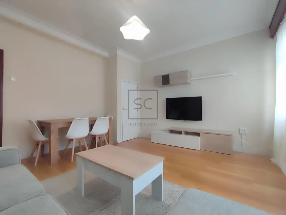 Piso con encanto en santa cecilia narón