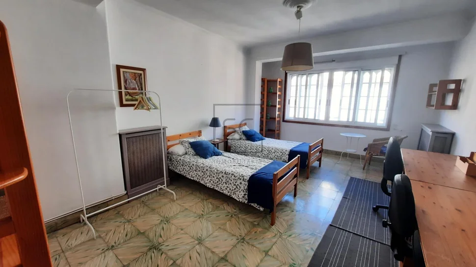 Piso de 4 dormitorios en esteiro