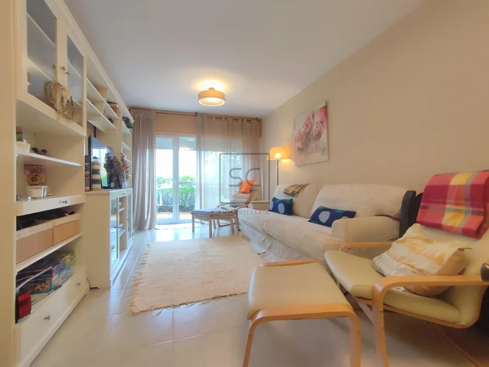 Bajo vivienda con terraza de 38 mts en Miño