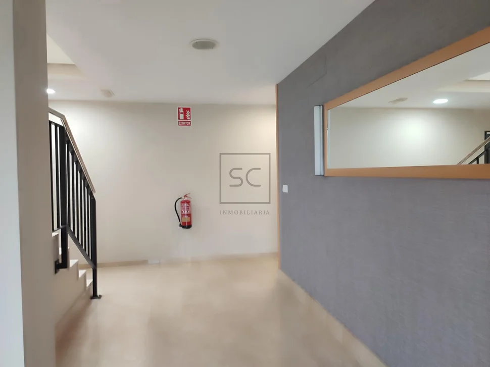 Bajo vivienda con terraza de 38 mts en Miño
