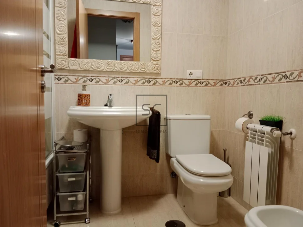 Apartamento con plaza de garaje en mugardos «o baño»