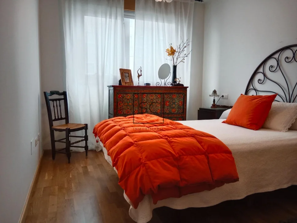 Apartamento con plaza de garaje en mugardos «o baño»