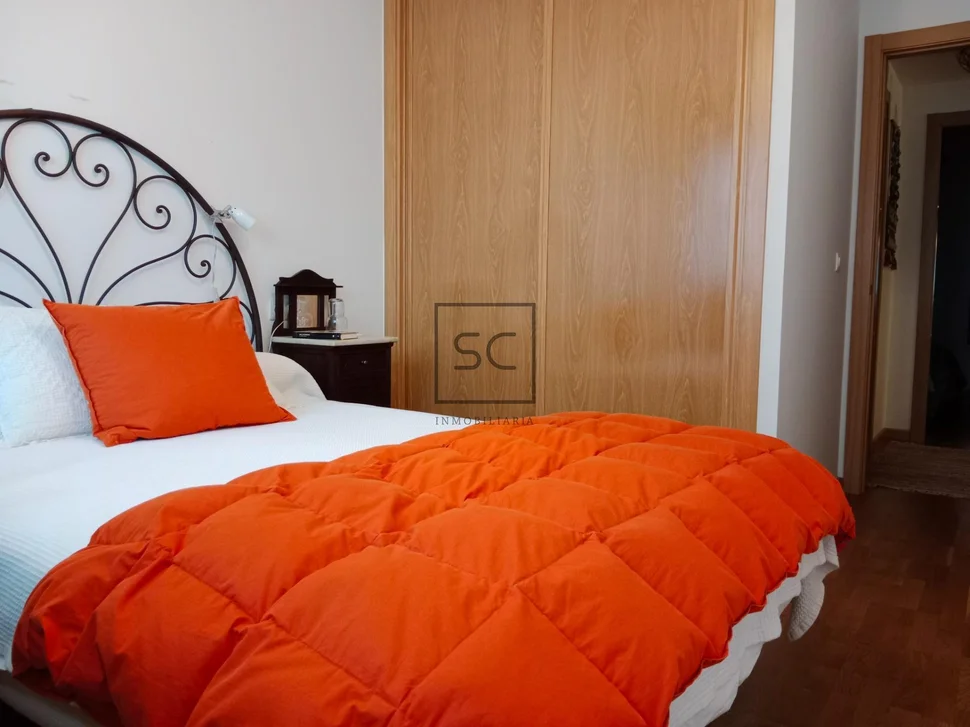 Apartamento con plaza de garaje en mugardos «o baño»