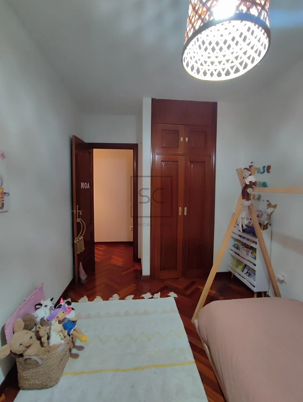 Amplio piso con garaje y trastero en el alto del castaño narón