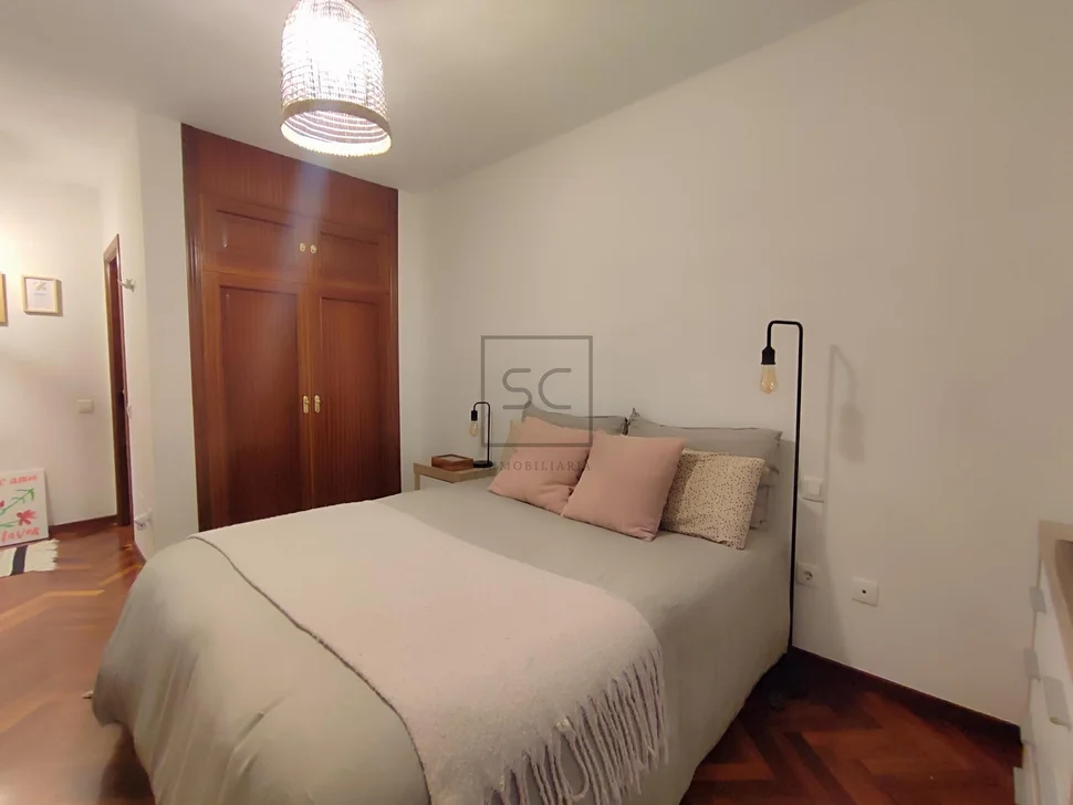 Amplio piso con garaje y trastero en el alto del castaño narón