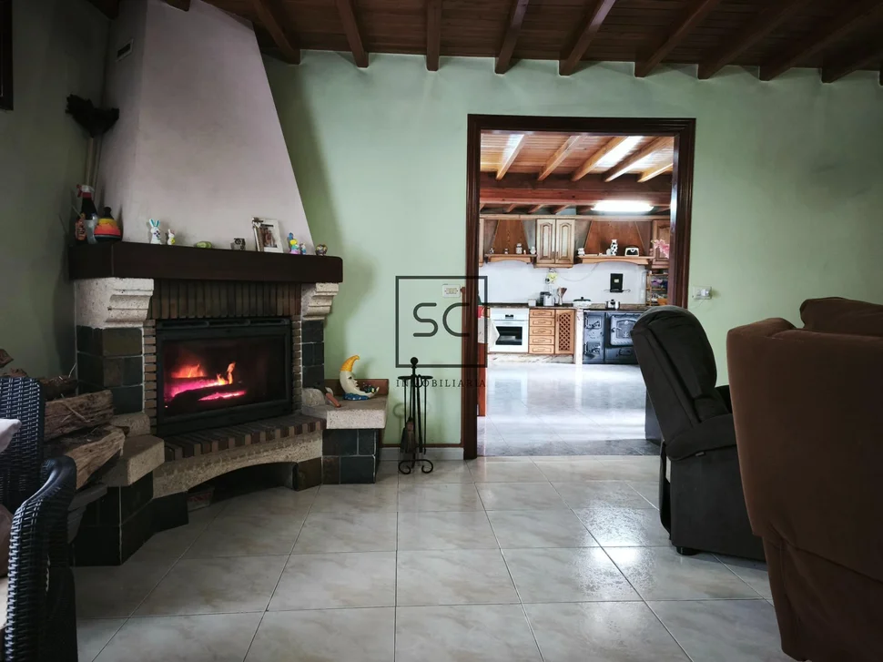 Casa con finca en doso, narón