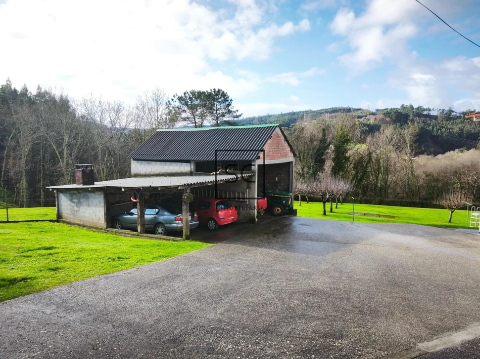 Casa con finca en doso, narón