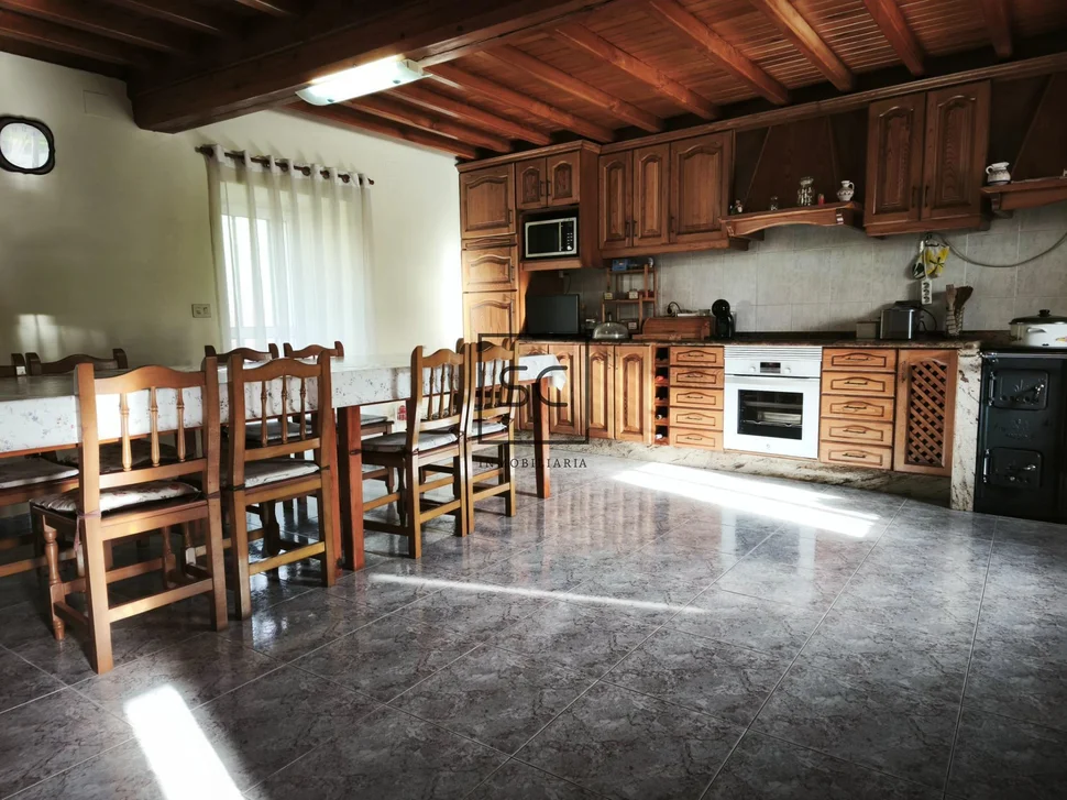 Casa con finca en doso, narón