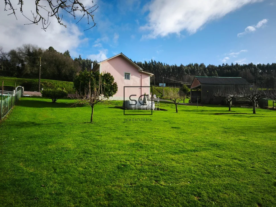 Casa con finca en doso, narón