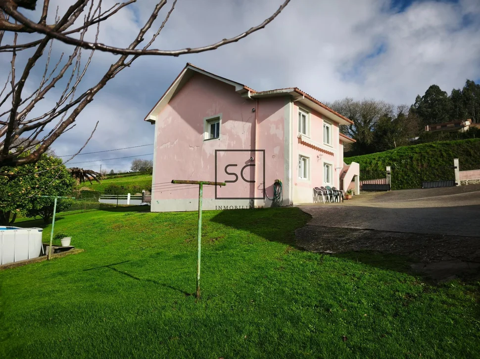 Casa con finca en doso, narón