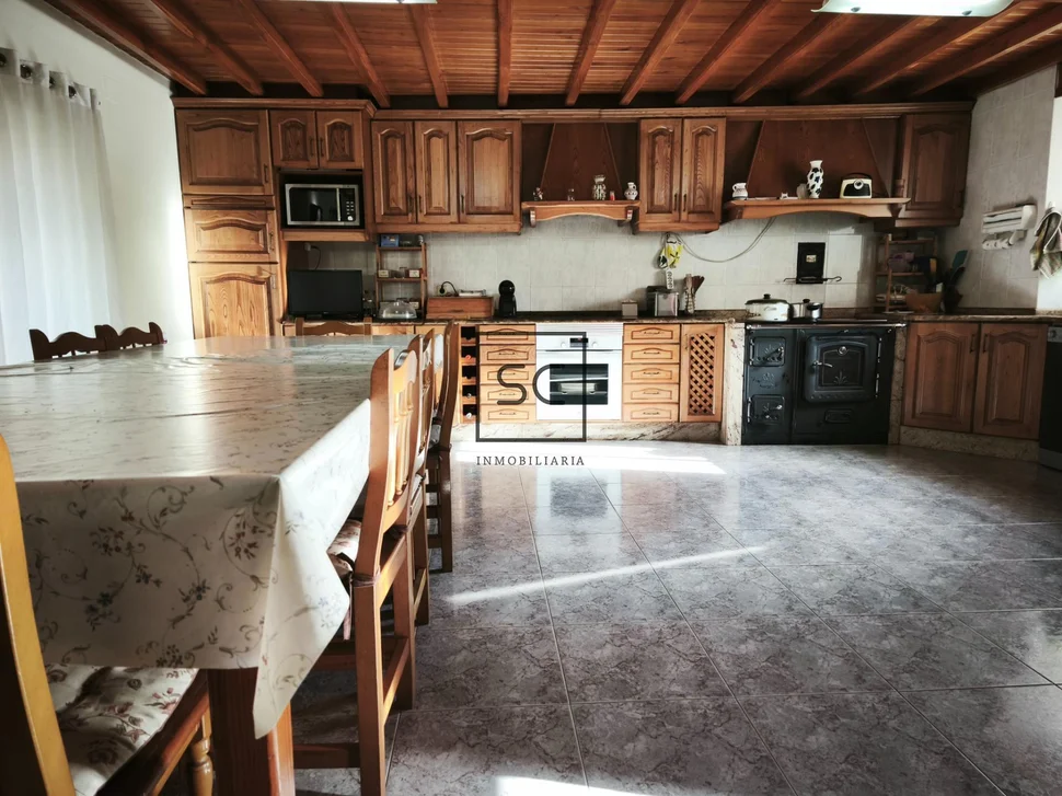 Casa con finca en doso, narón