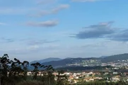 Casa de piedra para rehabilitar con gran finca en Meirás, Valdoviño.