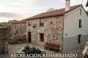 Casa de piedra para rehabilitar con gran finca en Meirás, Valdoviño.