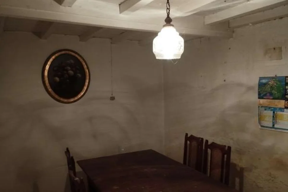 Casa de piedra para rehabilitar con gran finca en Meirás, Valdoviño.