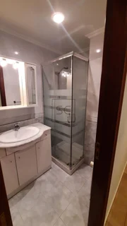 Piso amplio con ascensor y garaje en fajardo, ferrol