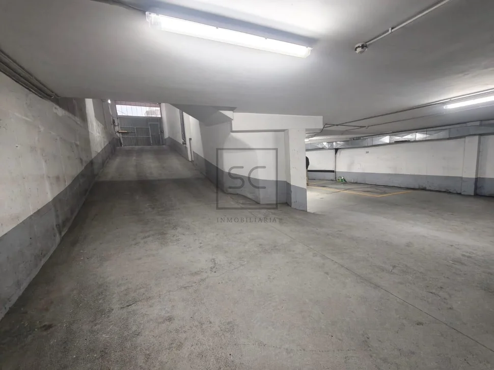 Piso amplio con ascensor y garaje en fajardo, ferrol