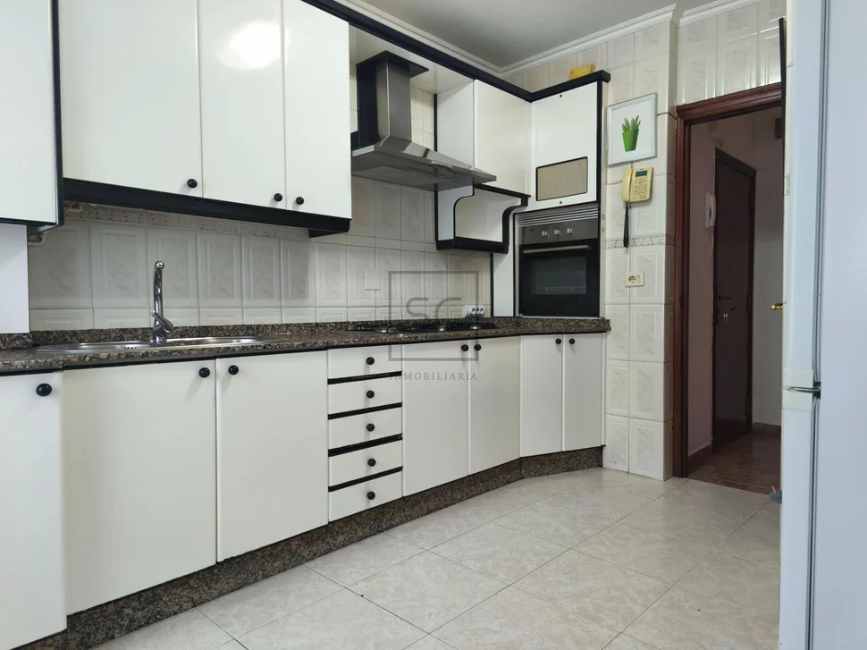 Piso en caranza, ferrol