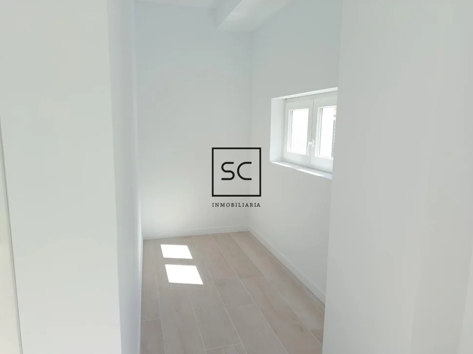 Piso reformado con buhardilla en esteiro, ferrol