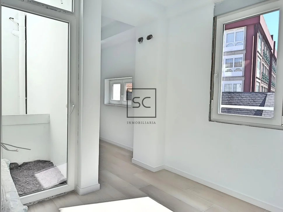 Piso reformado con garaje y trastero en esteiro, ferrol