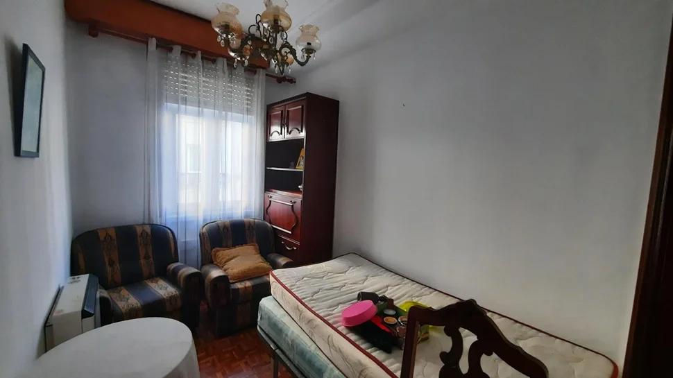 Apartamento para reforma en porta nova, ferrol