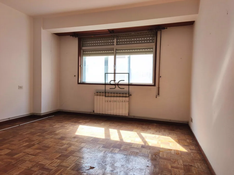 Piso con ascensor en Santa Cecilia, Narón. – foto 11