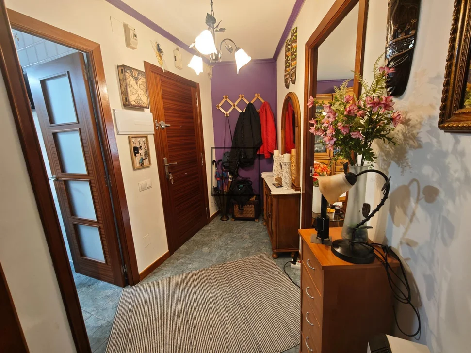 Piso con garaje, ascensor y trastero en Ultramar, Ferrol
